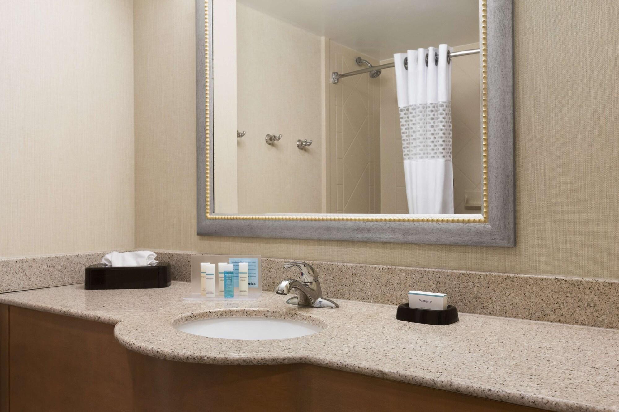 Hampton Inn Birmingham I-65/Lakeshore Drive Eksteriør billede